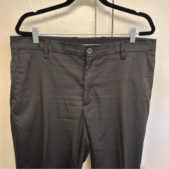Amazon Essentials Men’s Slim Fit Flat Front Dress Pants Black Size 38x34 - Picture 4 of 10